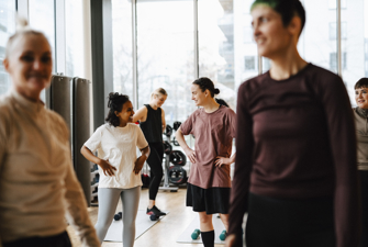 Unge kvinder til fitness