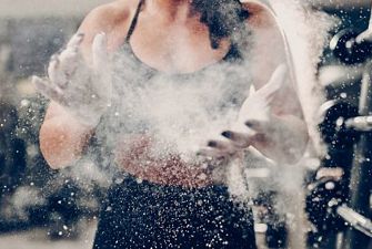 Kvindelig styrkeløfter