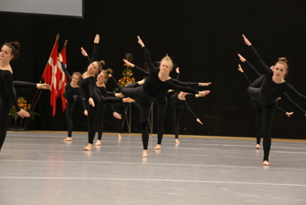 Gymnaster laver danseserie_Lisbeth Christensen.