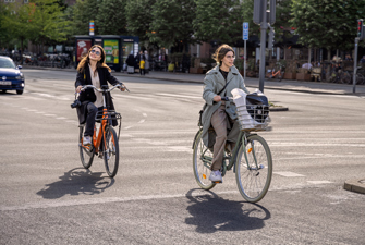 Kvinder på cykel