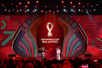 Putin giver VM-bolden videre til værterne i 2022 fra Qatar.