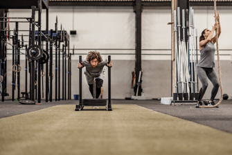 mand, der laver slegde push 