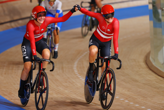 Julie Leth og Amalie Dideriksen vinder OL-sølv