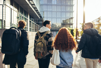 Skoleelever. Foto: GettyImages/jacoblund